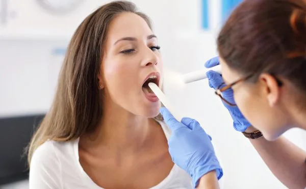 Laryngolog